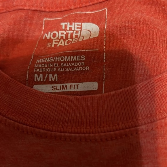 The North Face men’s tshirt brick color, men’s slim fit medium - Picture 2 of 7